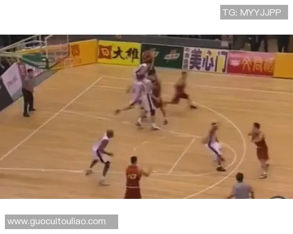 篮球明星刘玉栋的传奇生涯与对中国篮球的深远影响探讨